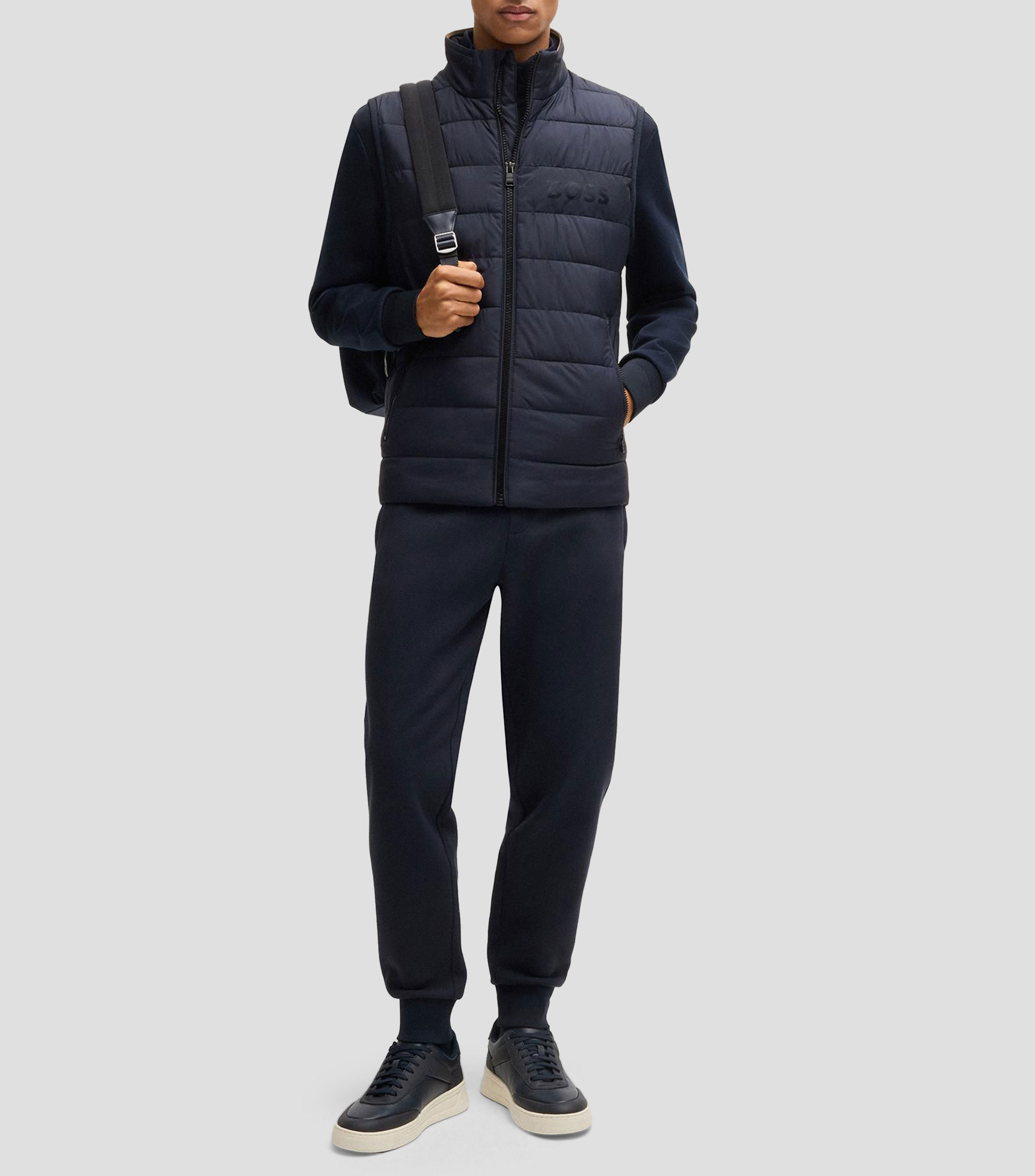Chaleco regular fit repelente al agua con logo tonal Hombre